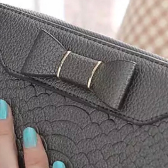 ✨Last one✨ Vegan Wristlet Wallet, GREY - Picture 2 of 6